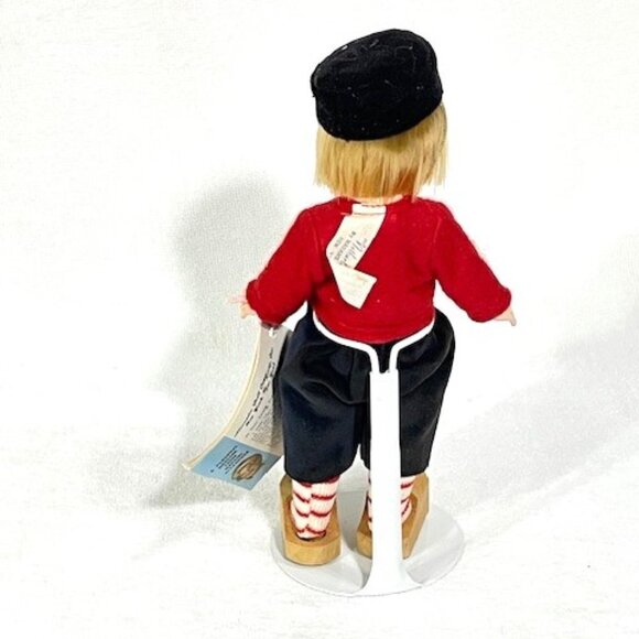 Madame Alexander restrung 8" Netherlands Boy doll with stand - Picture 5 of 5
